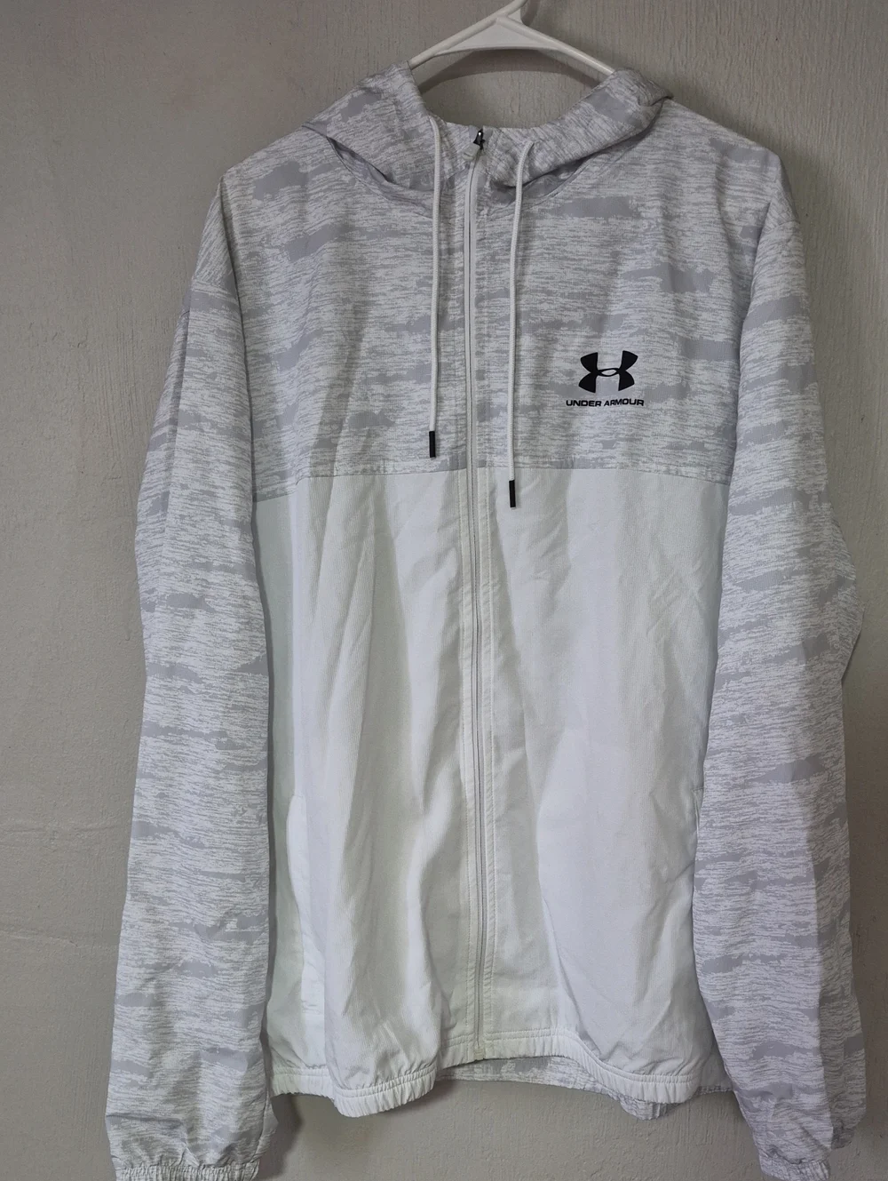 Womens Under Armour Windbreaker Size XL